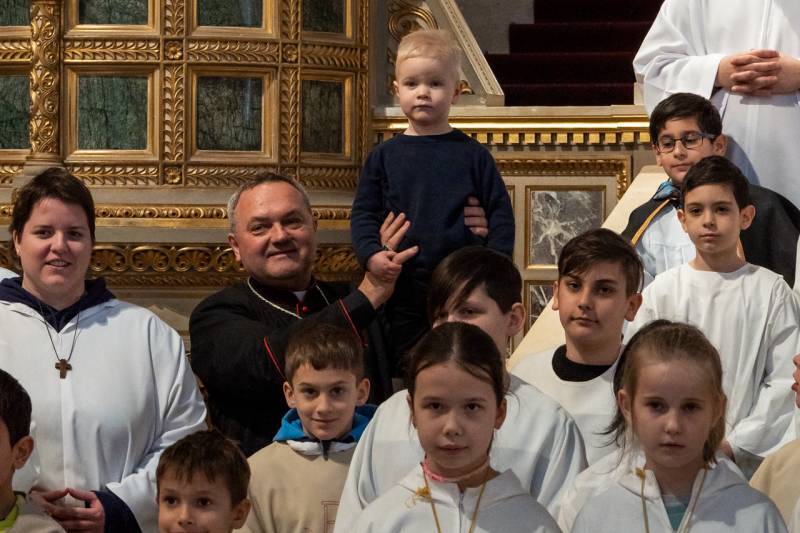 2024_03_28_olajszentelesi szentmise_113.jpg